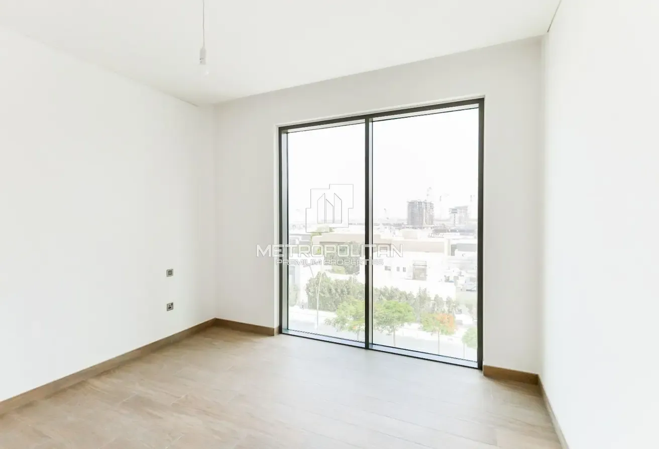 Bright & Spacious 1 BR |  Well Maintained