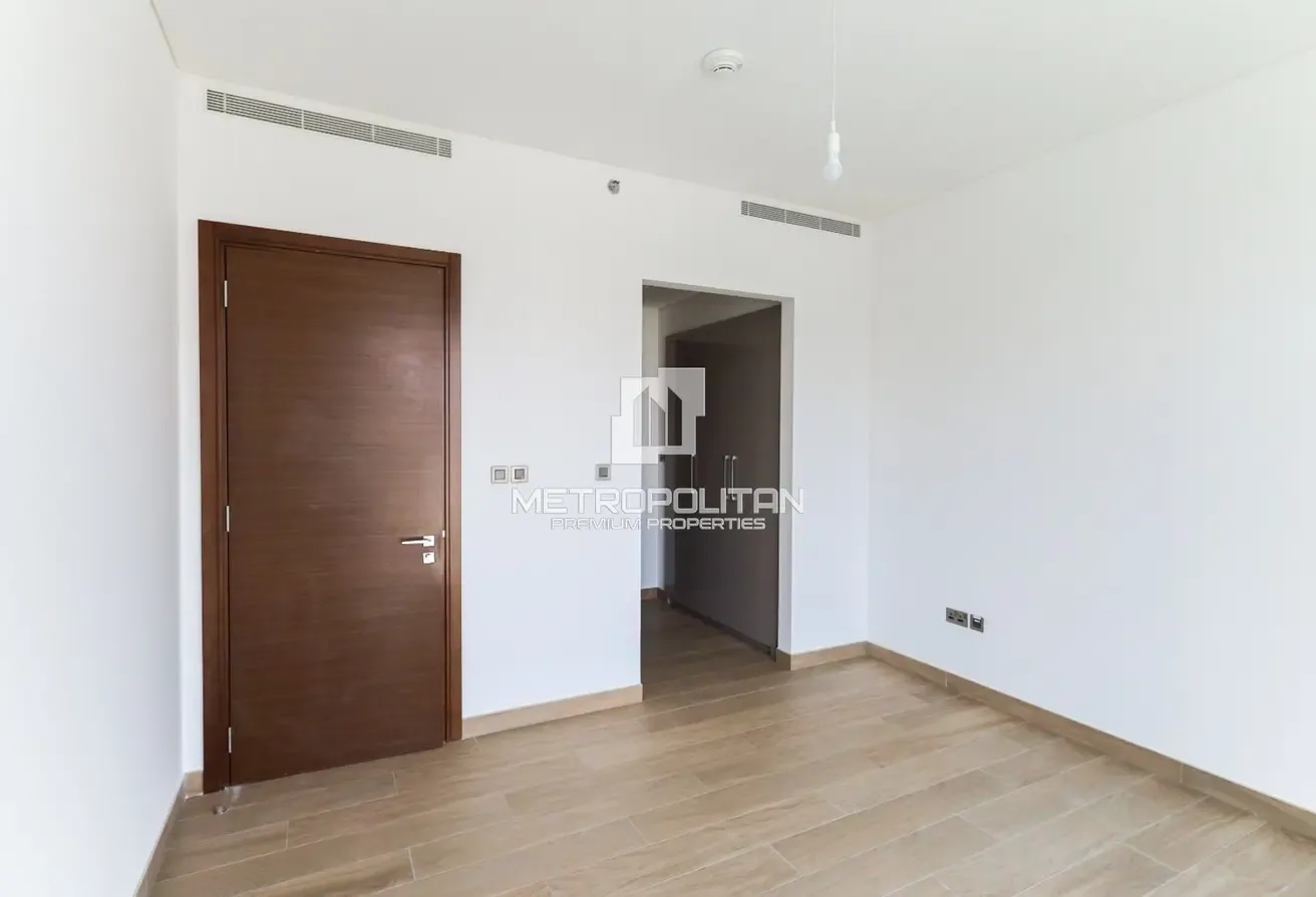 Bright & Spacious 1 BR |  Well Maintained