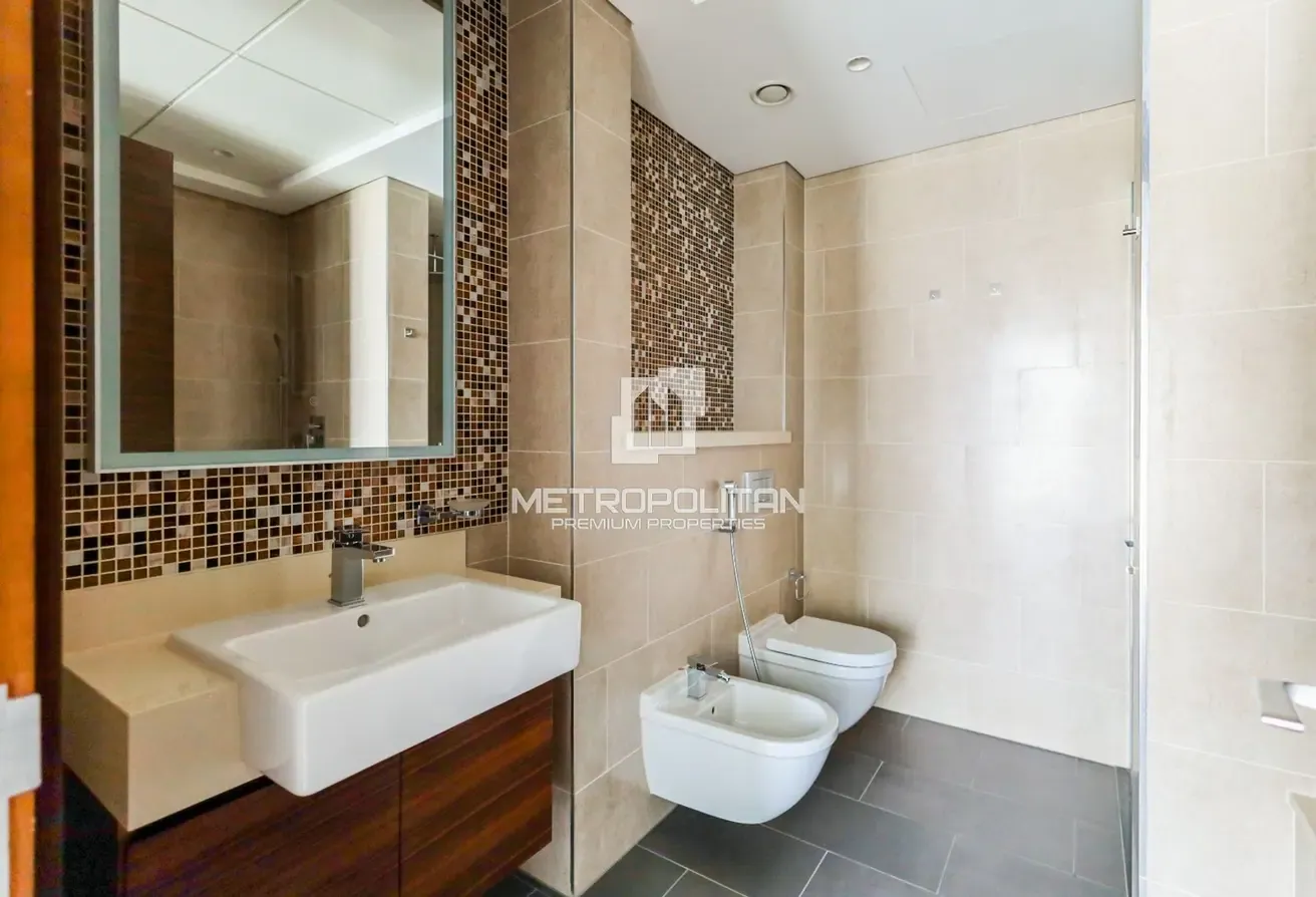 Bright & Spacious 1 BR |  Well Maintained
