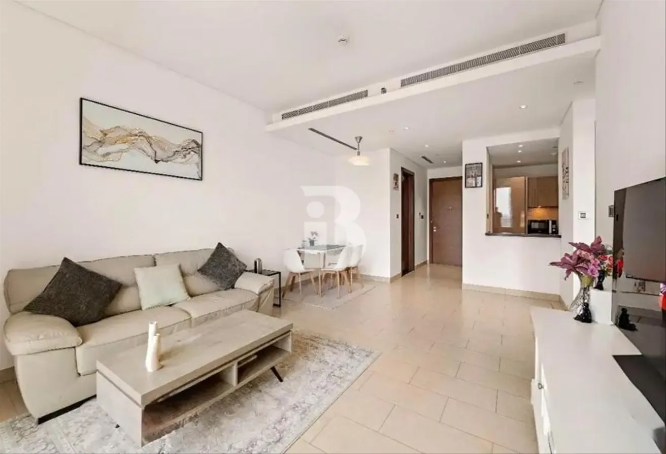 1BR unit Vacant | Huge layout | Semi furnished