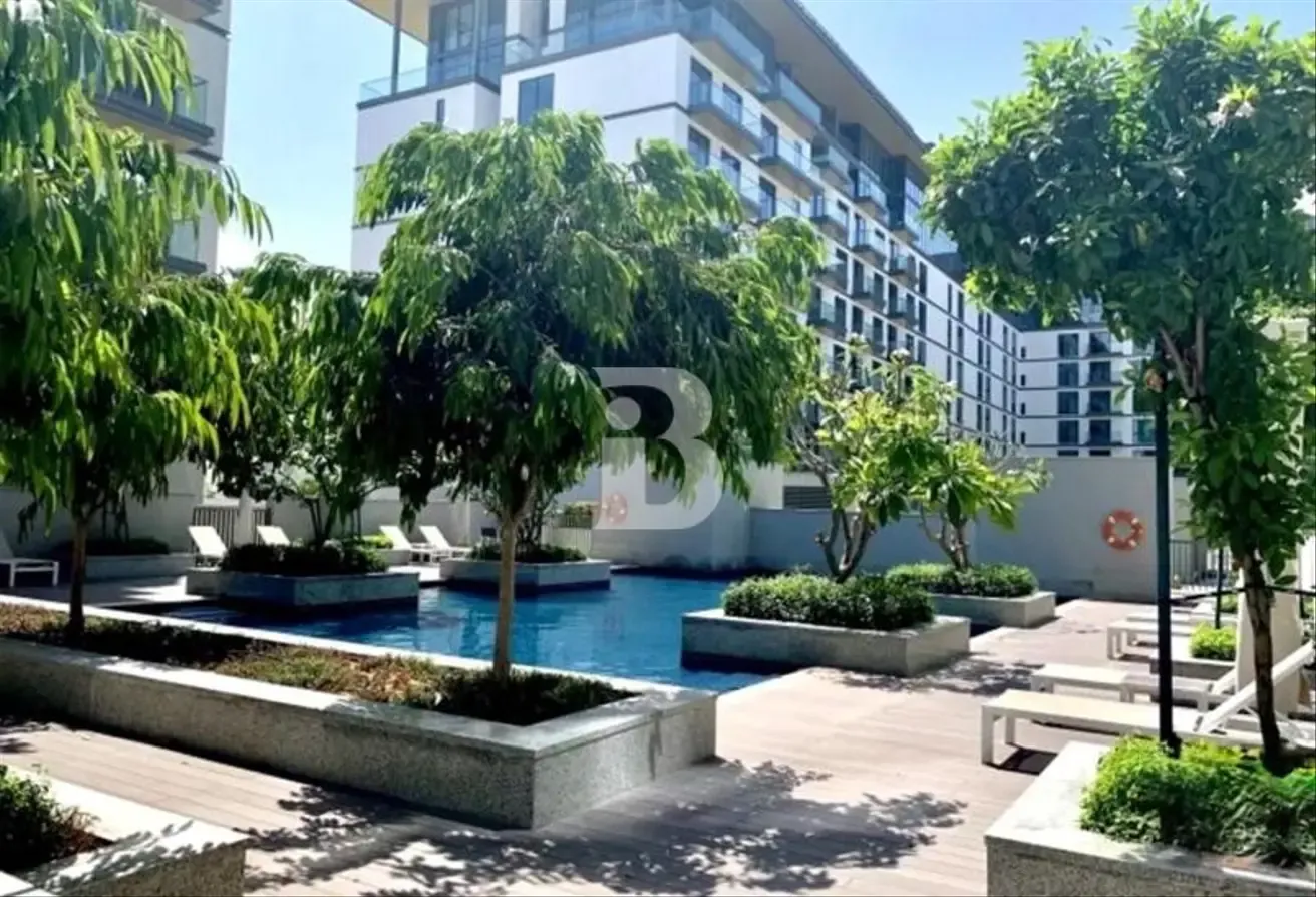 1BR unit Vacant | Huge layout | Semi furnished