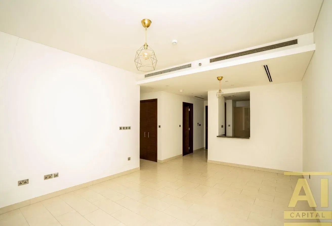 Spacious 1 Bedroom | Chiller Free | Ground Floor