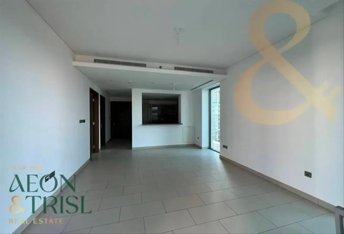 Higher Floor | Unfurnished | Vacant Unit