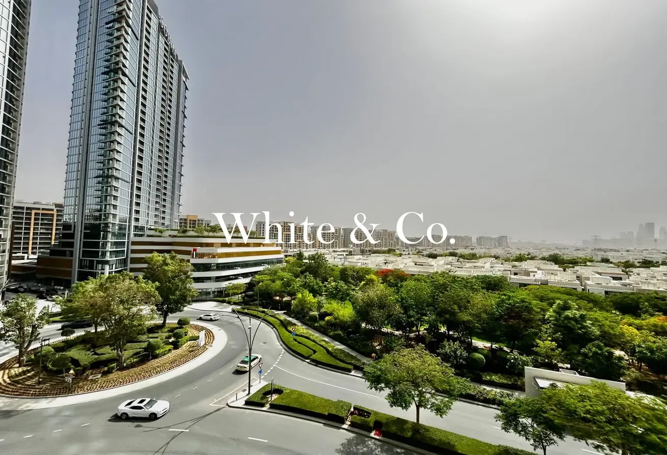 VACANT NOW | UNFURNISHED | LARGE LAYOUT