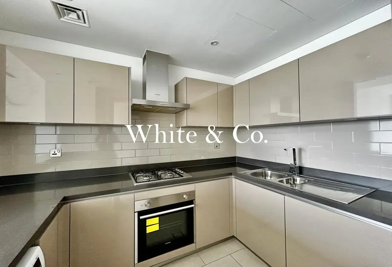 VACANT NOW | UNFURNISHED | LARGE LAYOUT