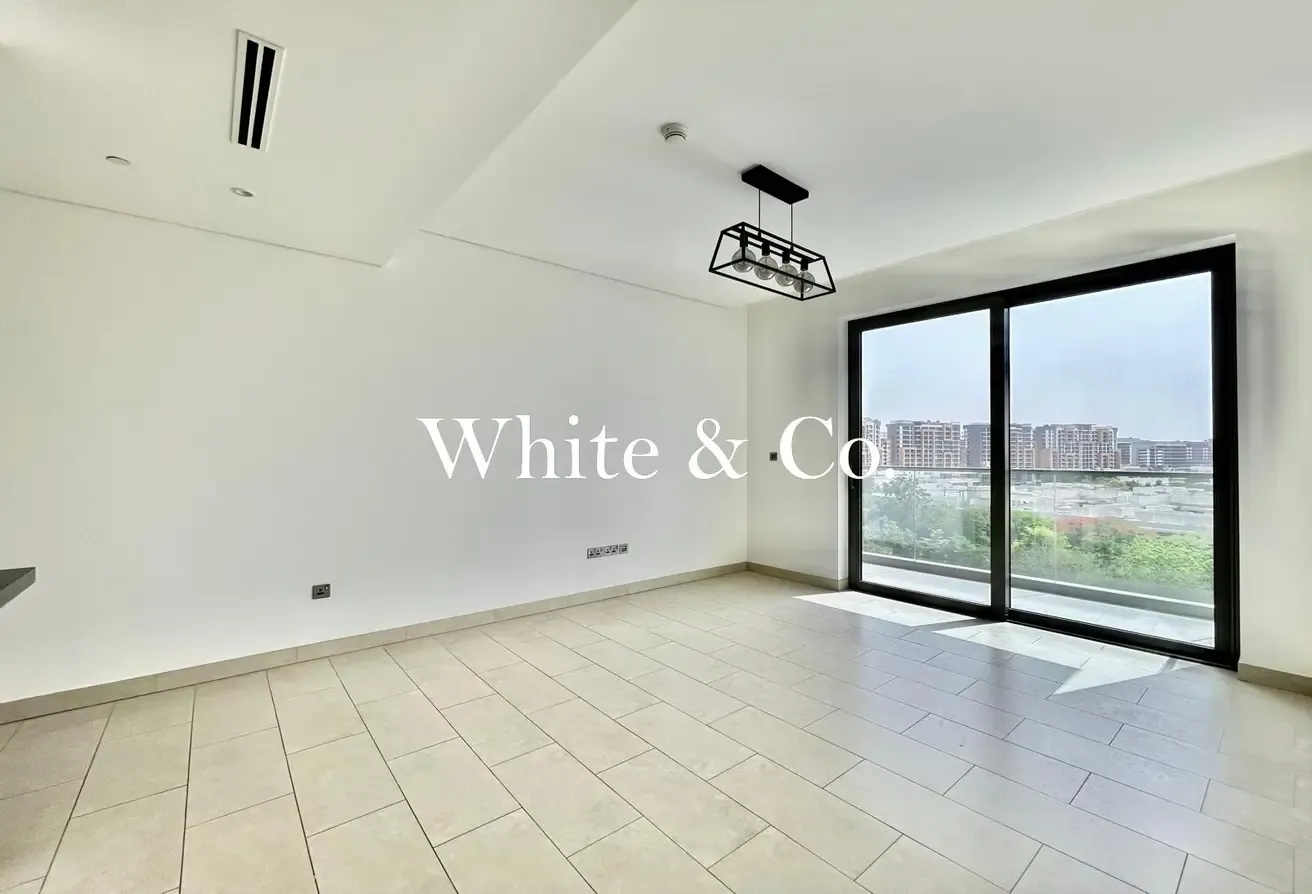 VACANT NOW | UNFURNISHED | LARGE LAYOUT