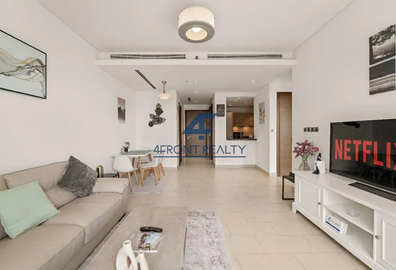 Vacant | Furnished | Large Layout | Bright Unit