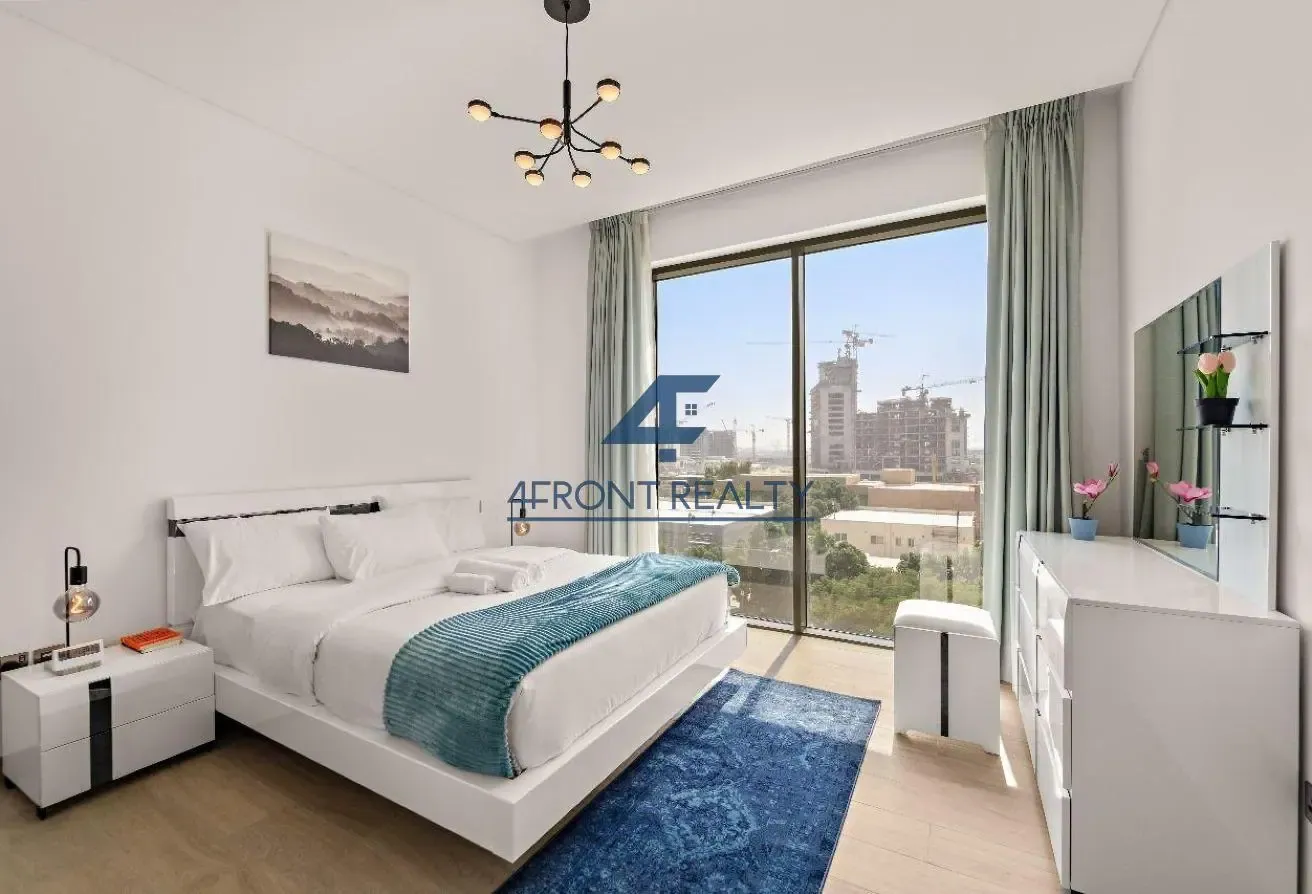 Vacant | Furnished | Large Layout | Bright Unit