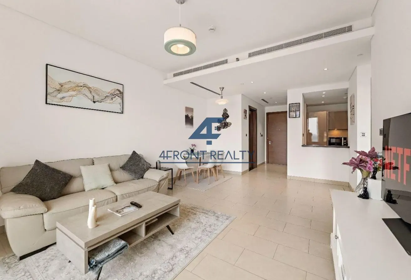 Vacant | Furnished | Large Layout | Bright Unit