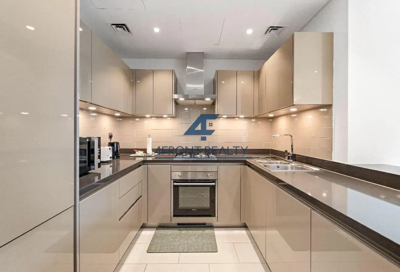 Vacant | Furnished | Large Layout | Bright Unit