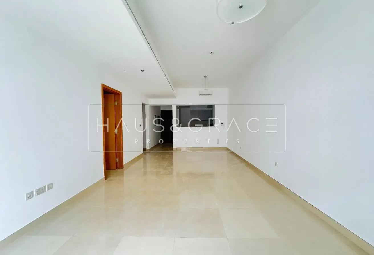 Spacious Unit | Family living | Ready to move