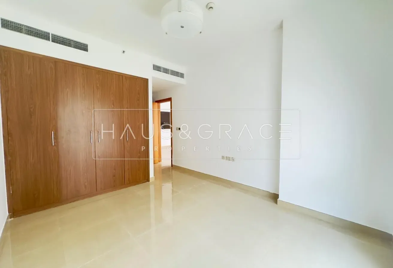 Spacious Unit | Family living | Ready to move