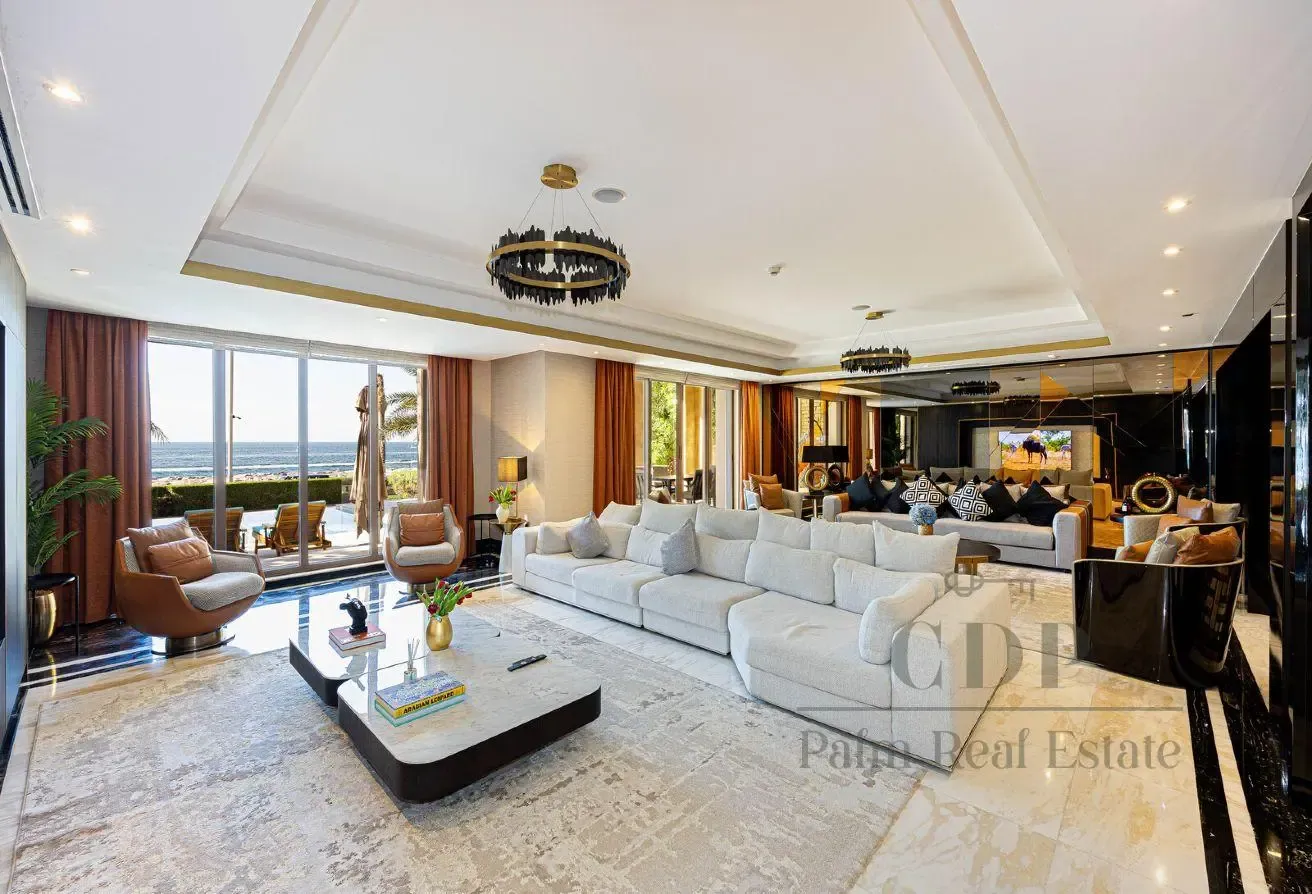 5BR FULLY UPGRADED WITH POOL + GARDEN I SEA VIEW