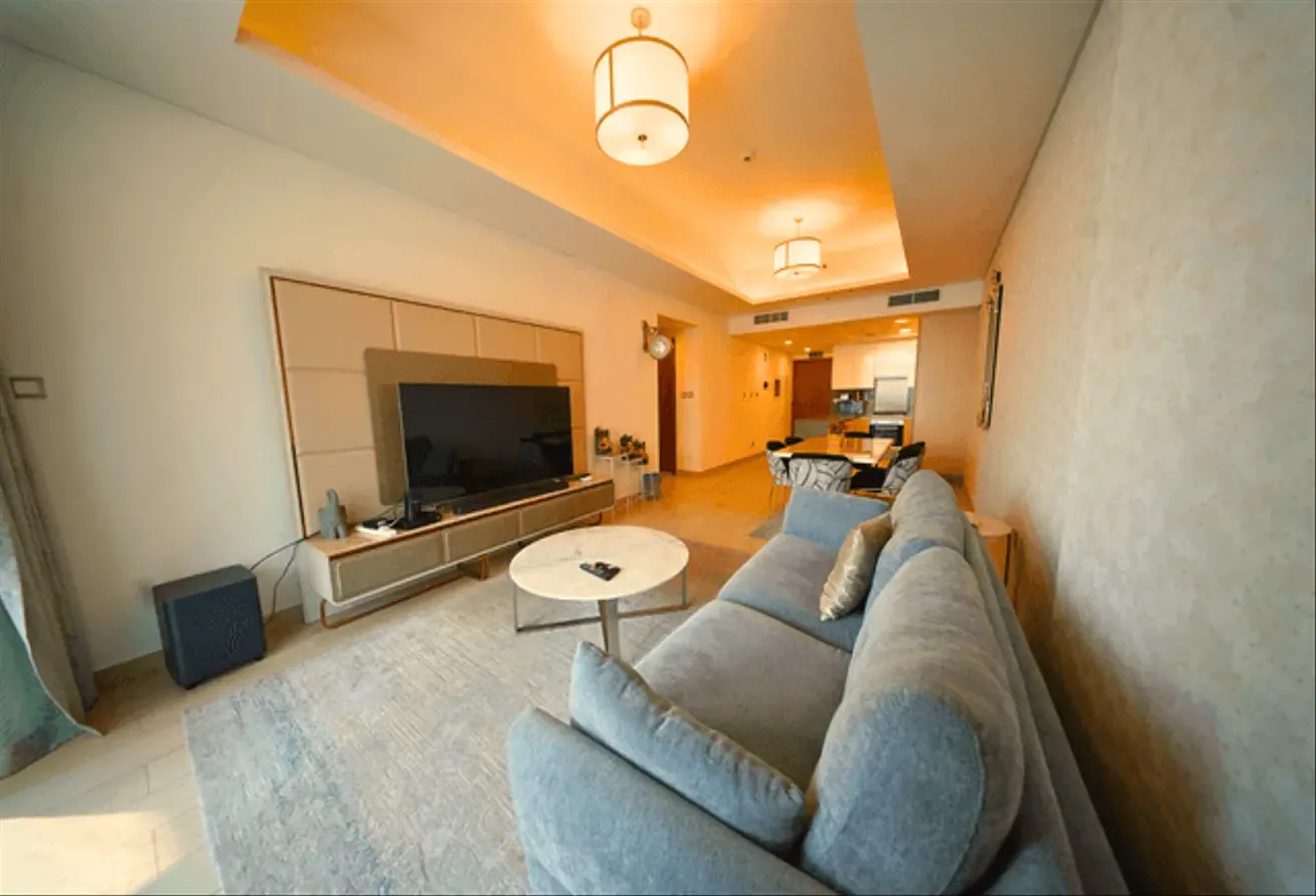 Chic 1BR Apartment with Private Beach Access