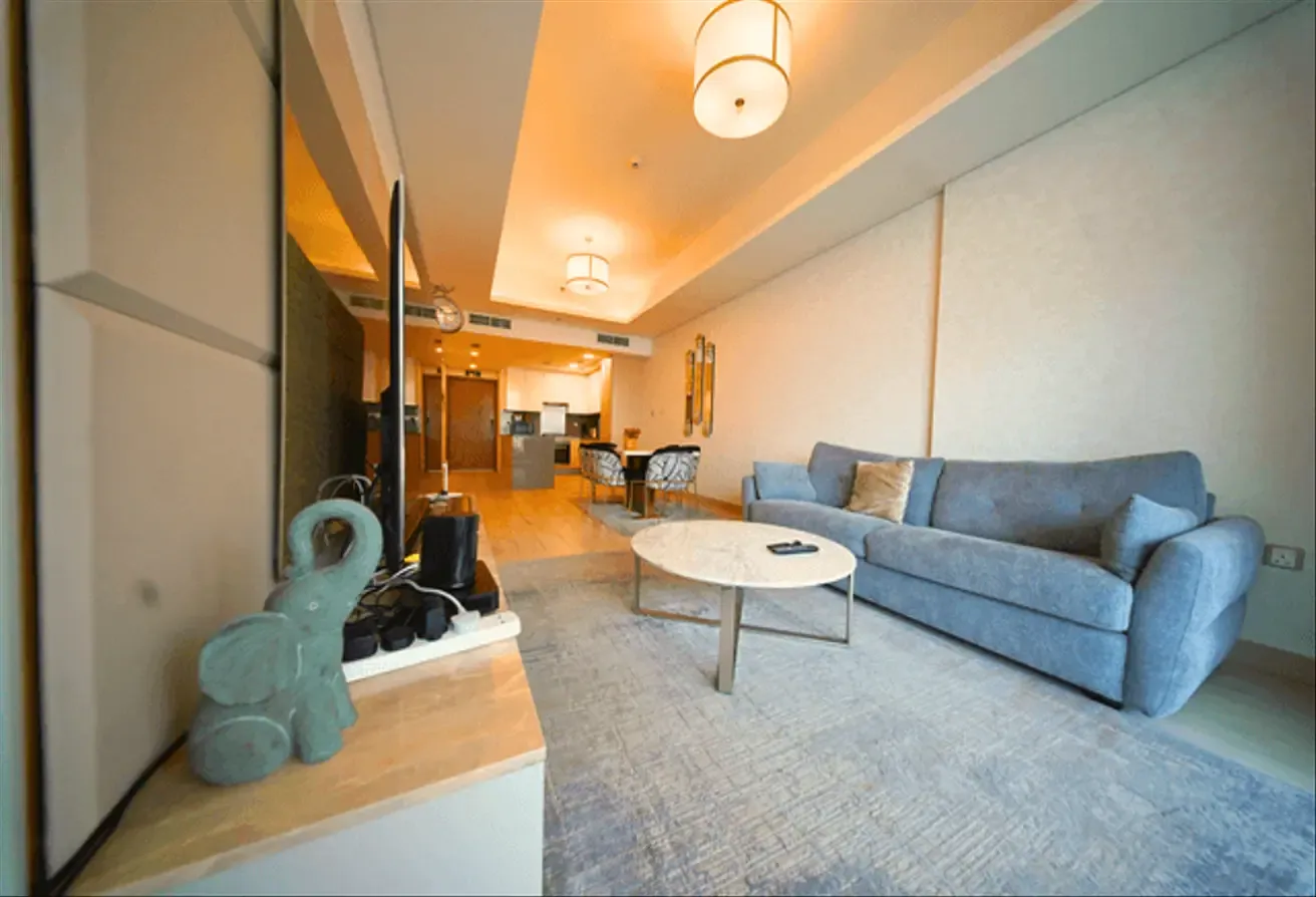 Chic 1BR Apartment with Private Beach Access
