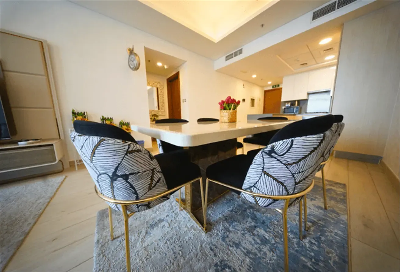 Chic 1BR Apartment with Private Beach Access