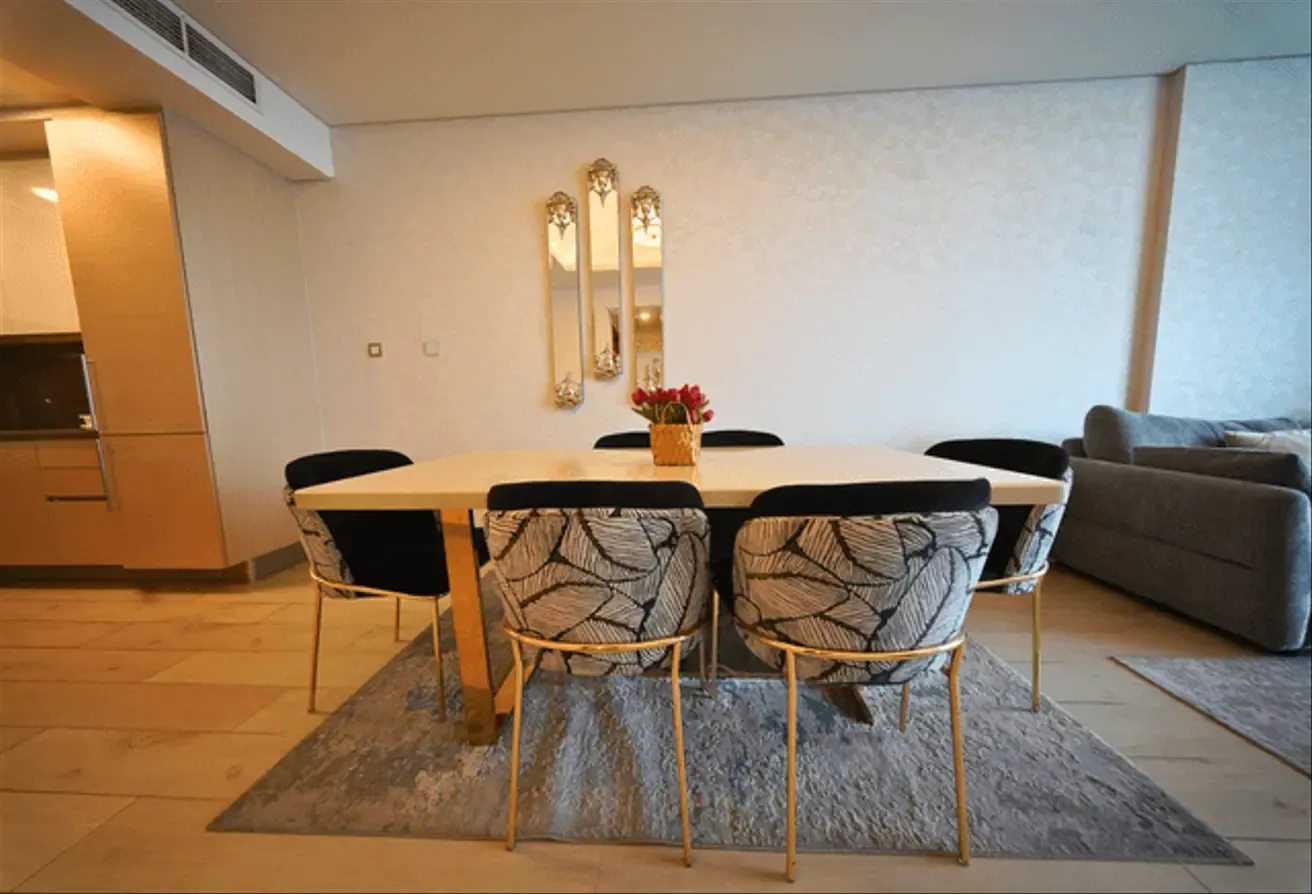 Chic 1BR Apartment with Private Beach Access