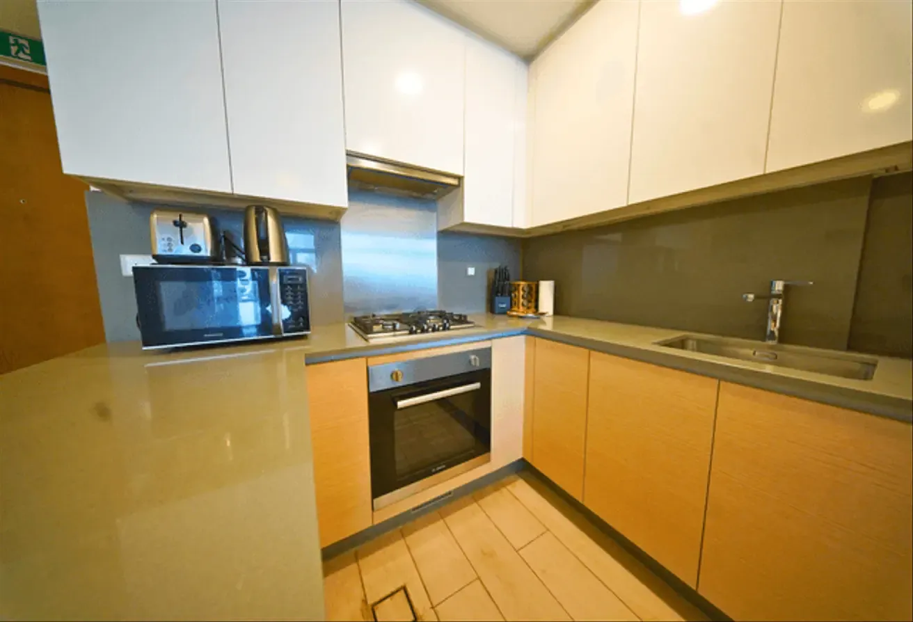 Chic 1BR Apartment with Private Beach Access