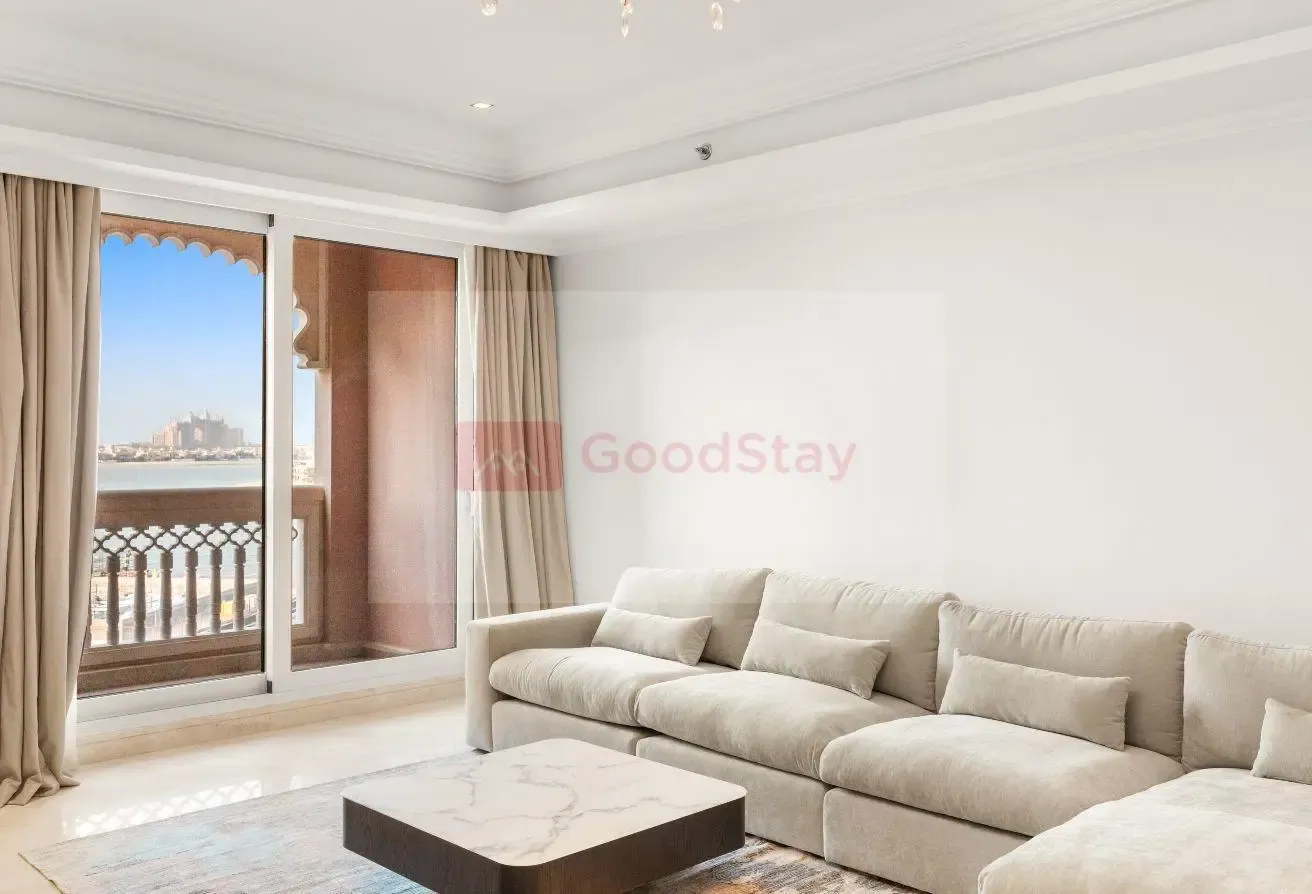 4BR Luxury Penthouse w/Jacuzzi, Beach & Pool