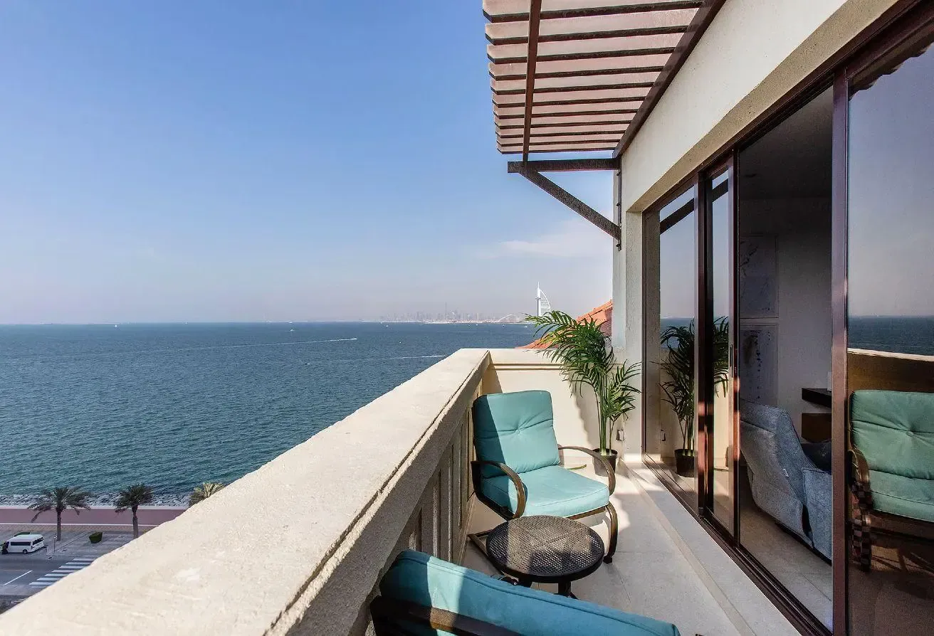 1BR Panoramic Dubai View | Private Beach & lagoon