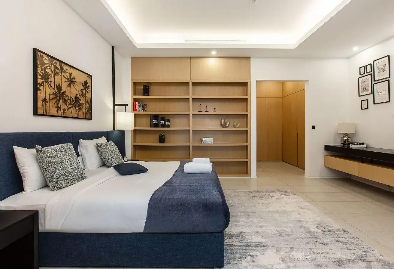 1BR Panoramic Dubai View | Private Beach & lagoon