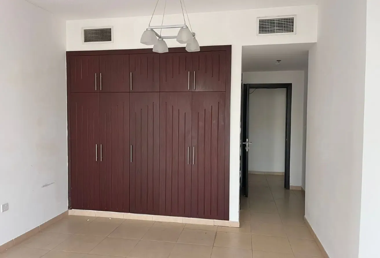 Charming 2 BR i: Open View & Modern Comforts