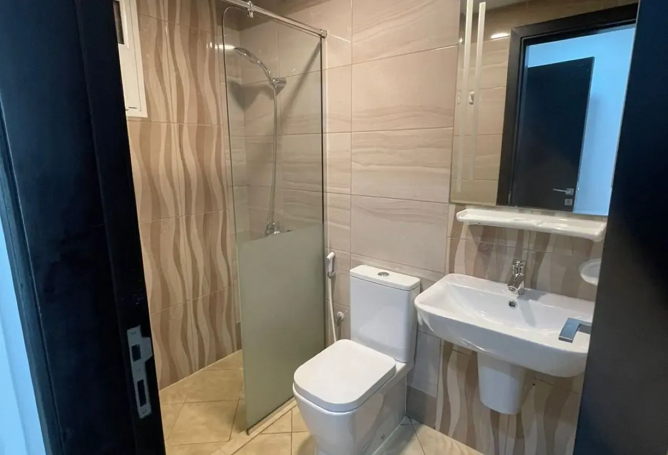2bhk very Spacious | Chiller free | one month free