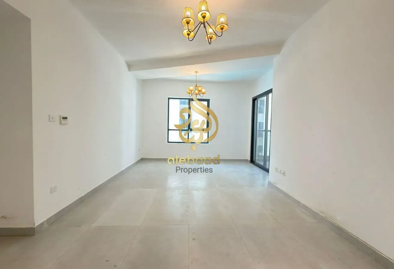 Spacious Luxury 2Bhk Apartment Family Building
