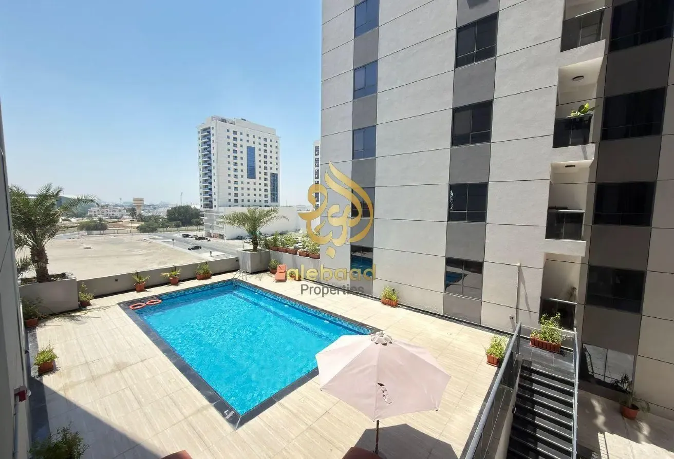 Spacious Luxury 2Bhk Apartment Family Building