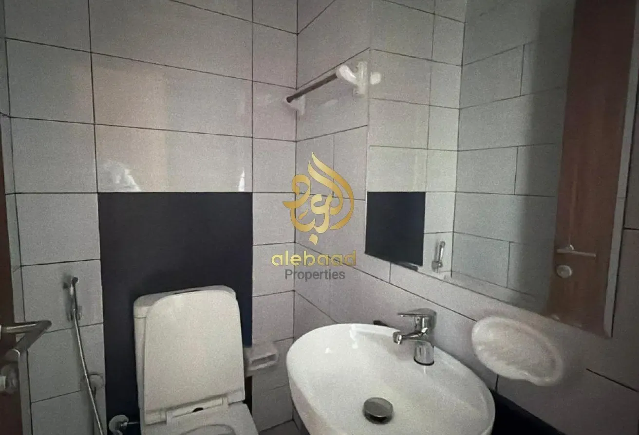Spacious Luxury 1Bhk Apartment Family Building