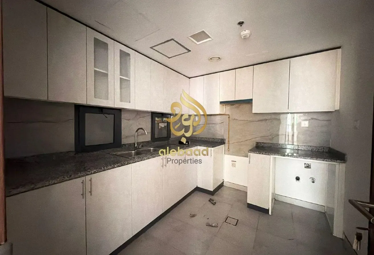 Spacious Luxury 1Bhk Apartment Family Building
