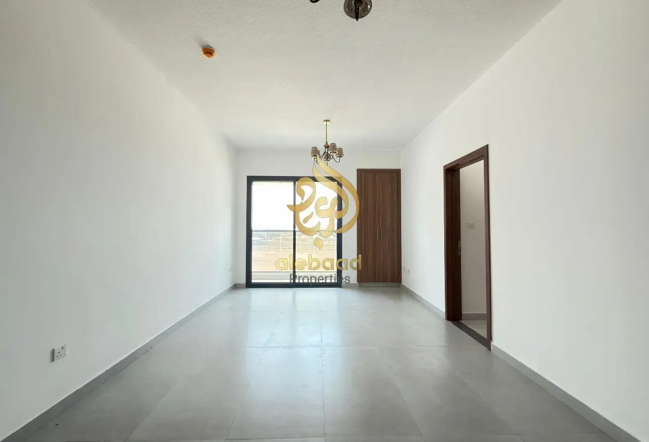 Spacious Luxury 1Bhk apartment Family With Balcony
