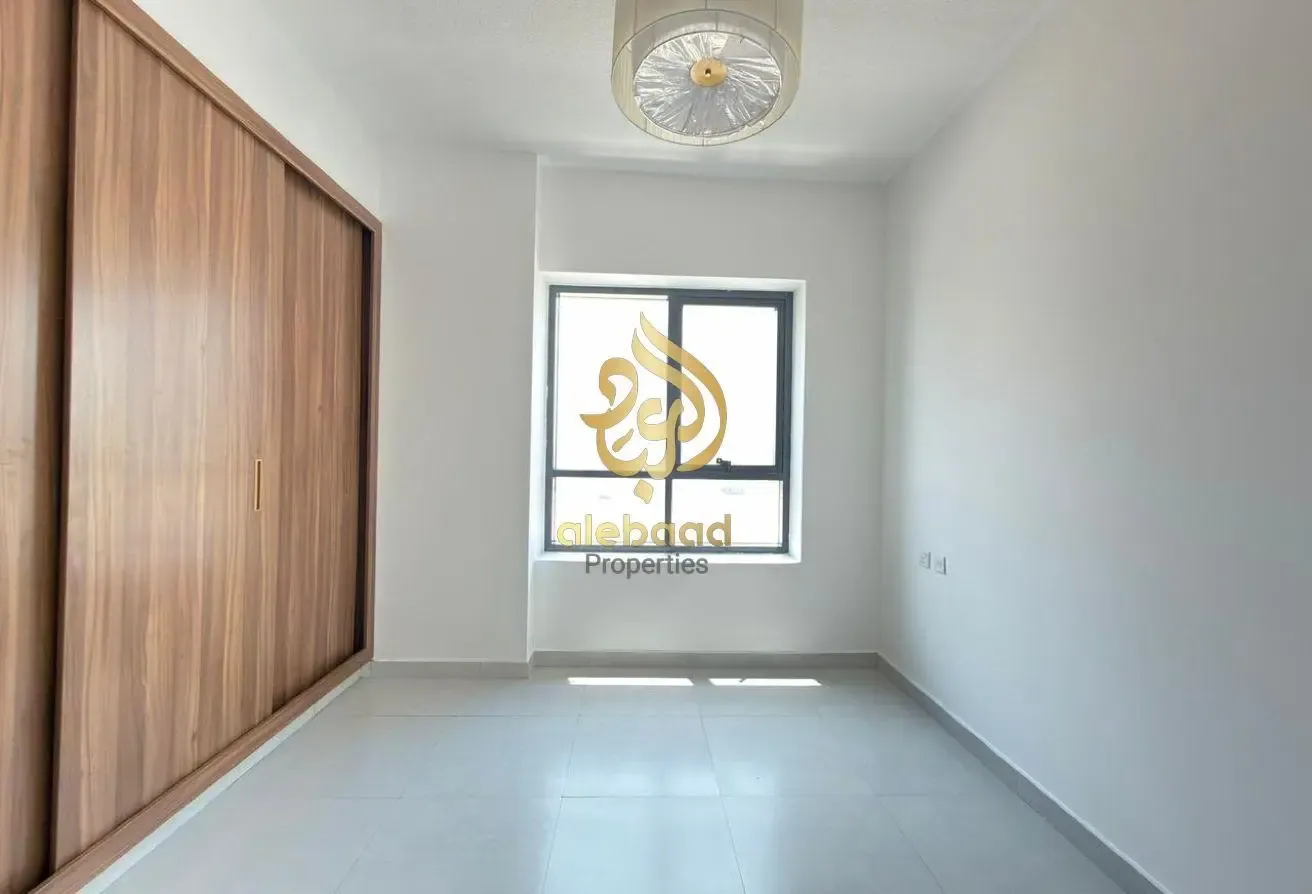 Spacious Luxury 1Bhk apartment Family With Balcony