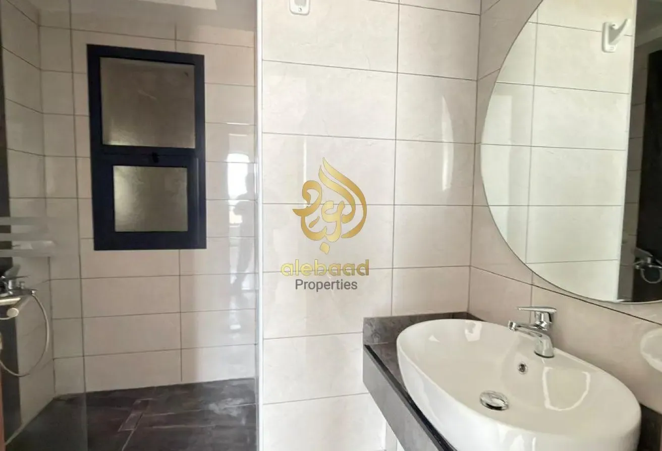 Spacious Luxury 1Bhk apartment Family With Balcony
