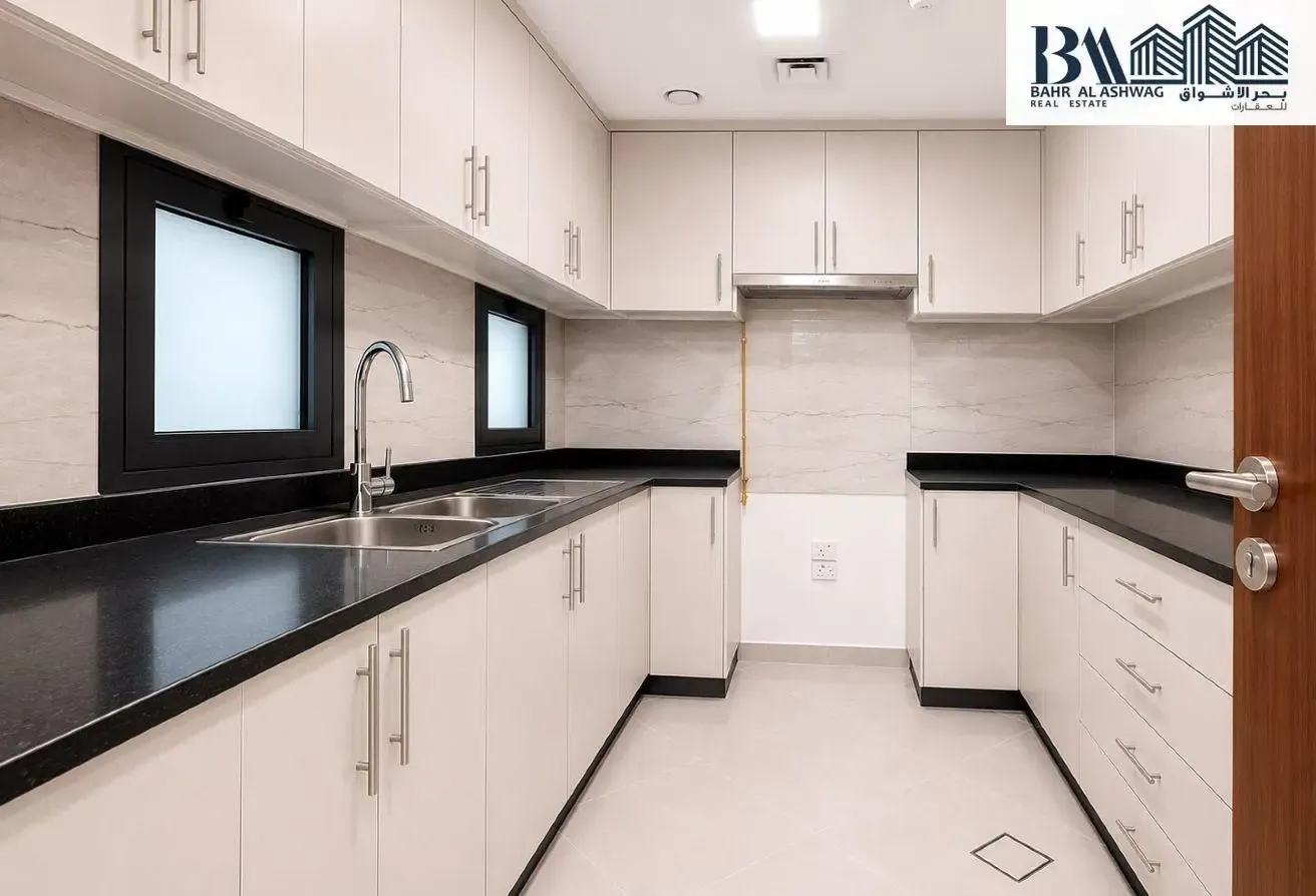 Elegant 3 BHK With Maid Room || Family Building
