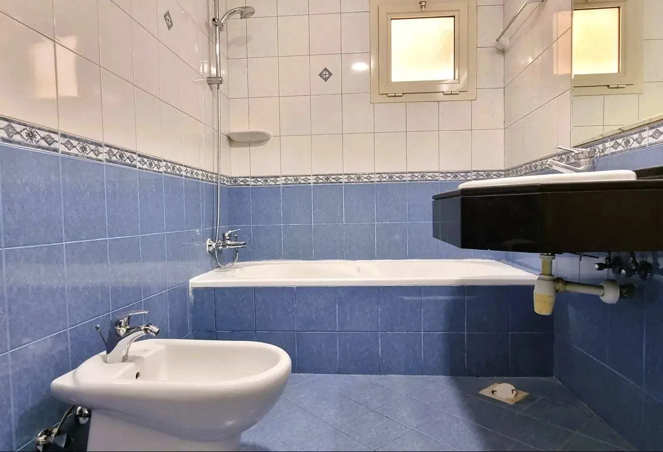 QUALITY | 2 BHK | POOL | NEAR CENTURY MALL-MAMZAR