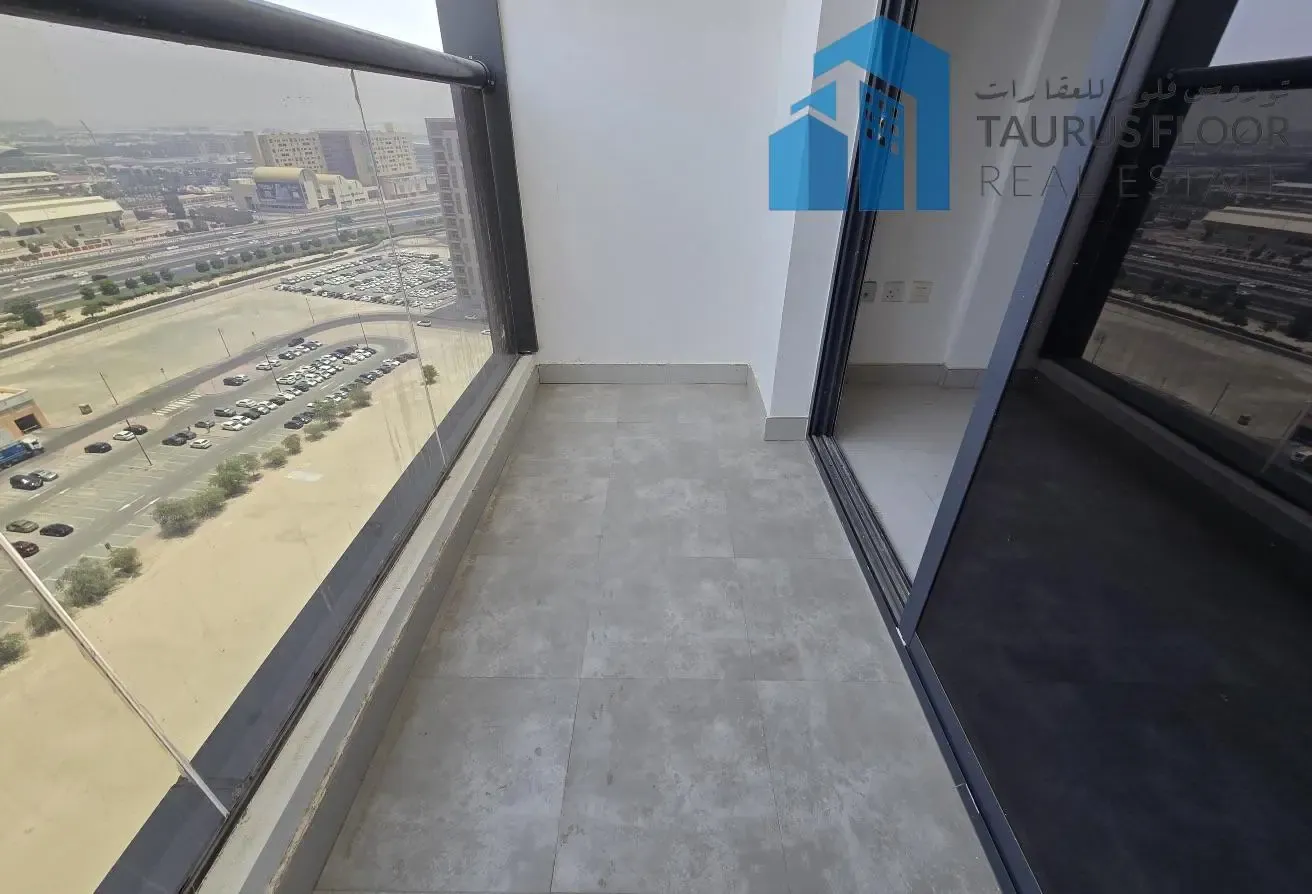 BRAND NEW 3BHK || GYM,POOL,PARKING || FAMILY ONLY