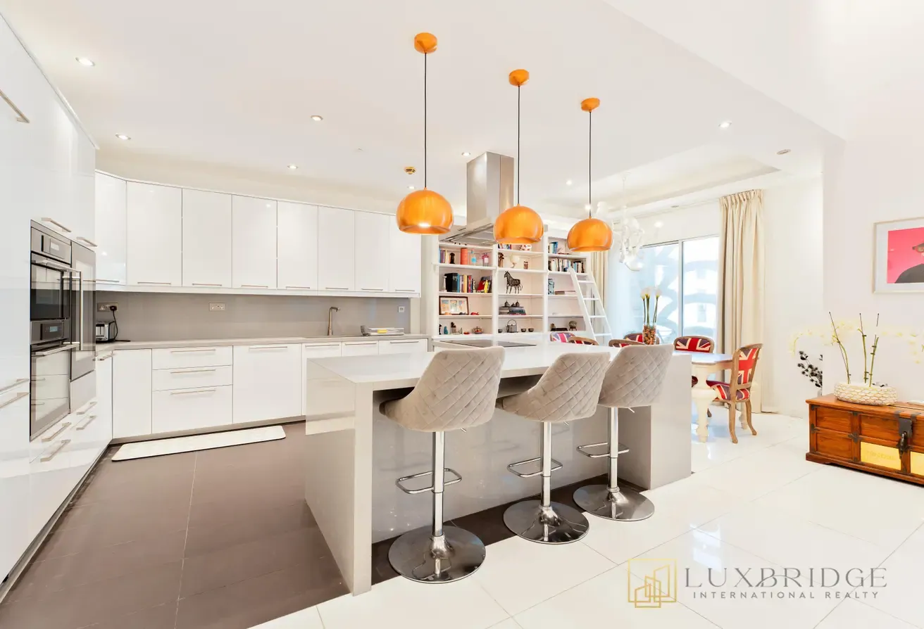Ambient Living Space | Rare Duplex JBR