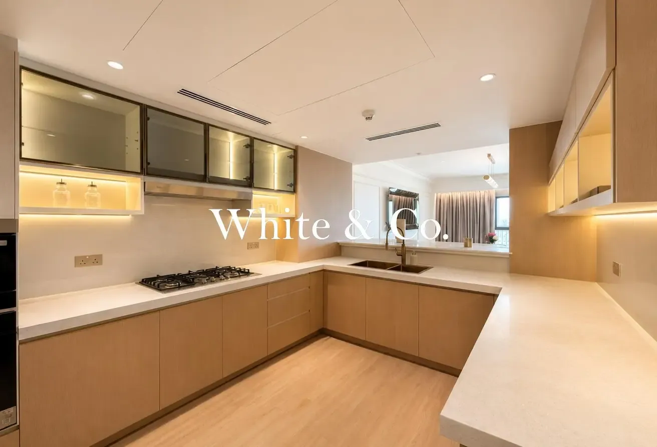Fully Upgraded|Duplex|Full Downtown View