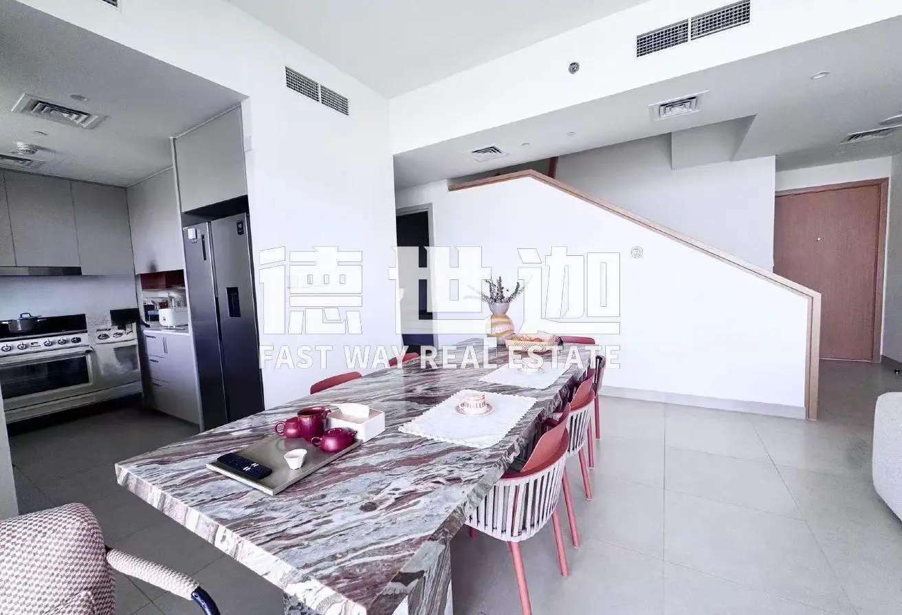 Creek view/Duplex/Fully furnished/With maidroom