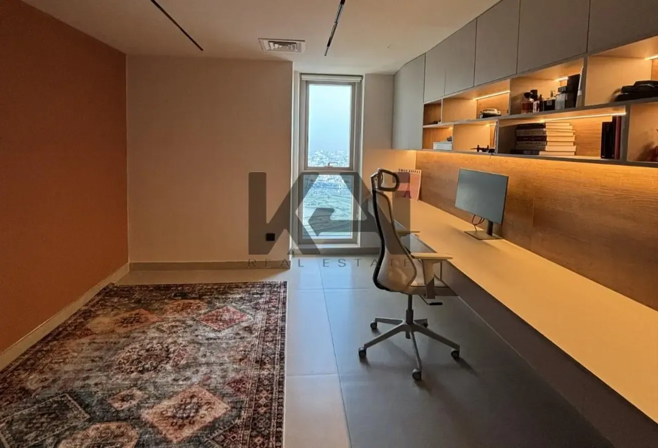 2BR converted into 3BR | Upgraded | High Floor
