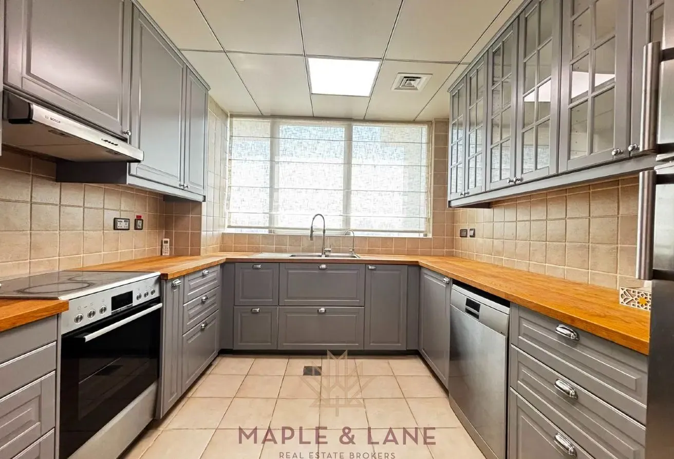 Elegant 2BR | Furnished | Community View