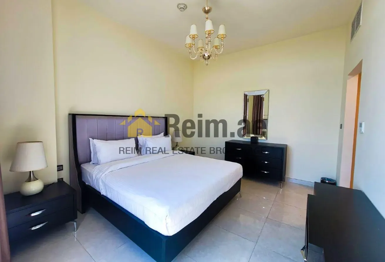Furnished | Spacious 2B | Prime Location