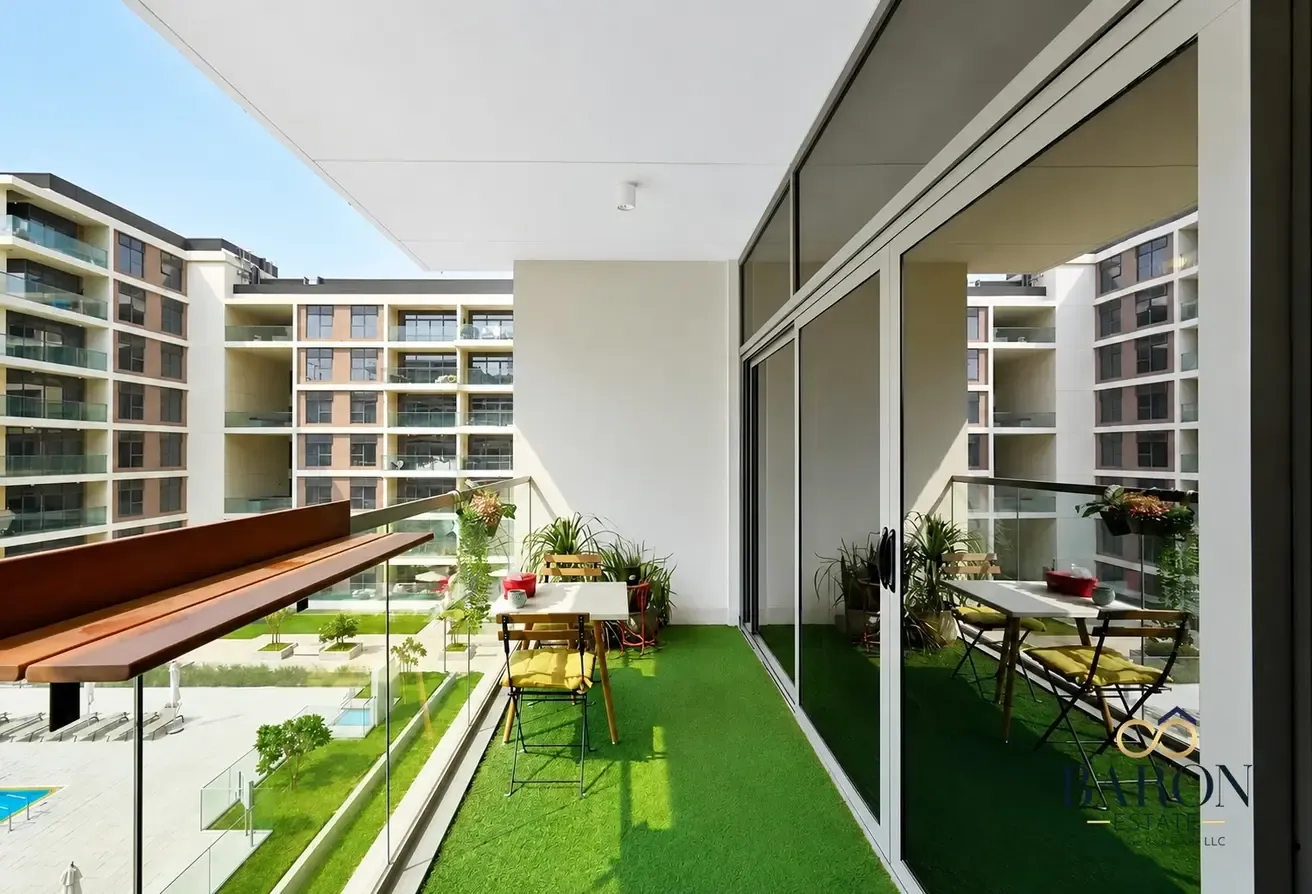Full pool and park view | Vacant | Large Layout