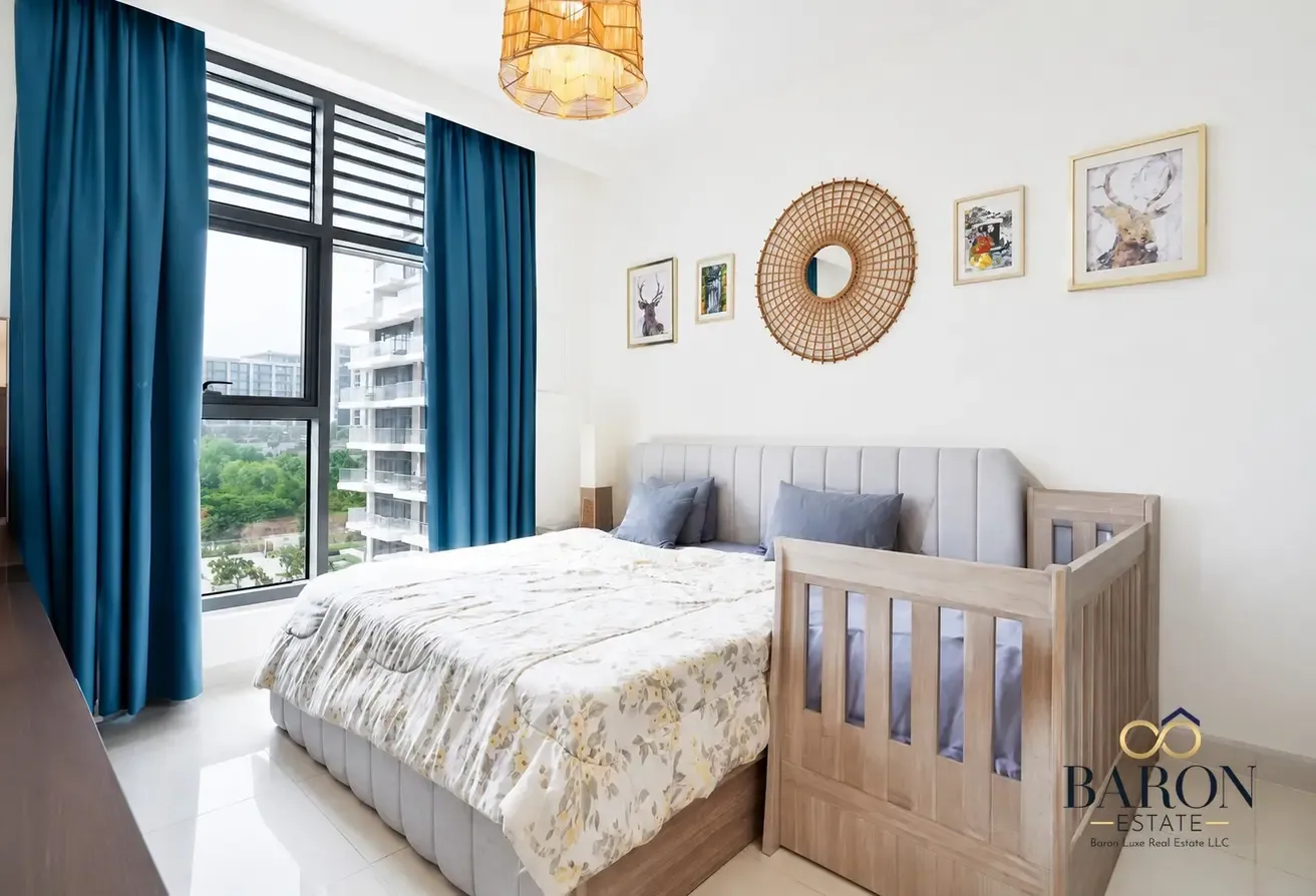 Full pool and park view | Vacant | Large Layout