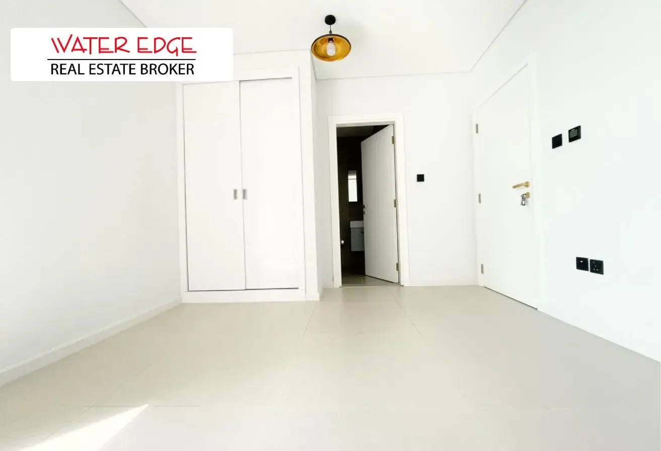 1BR+Study | 2 Baths | Large Balcony
