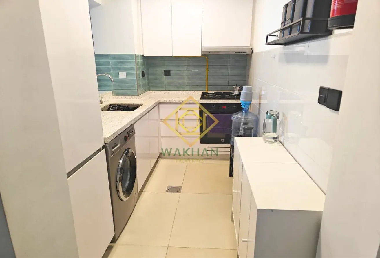 Spacious 1BR + Study | Huge Layout | Near Metro