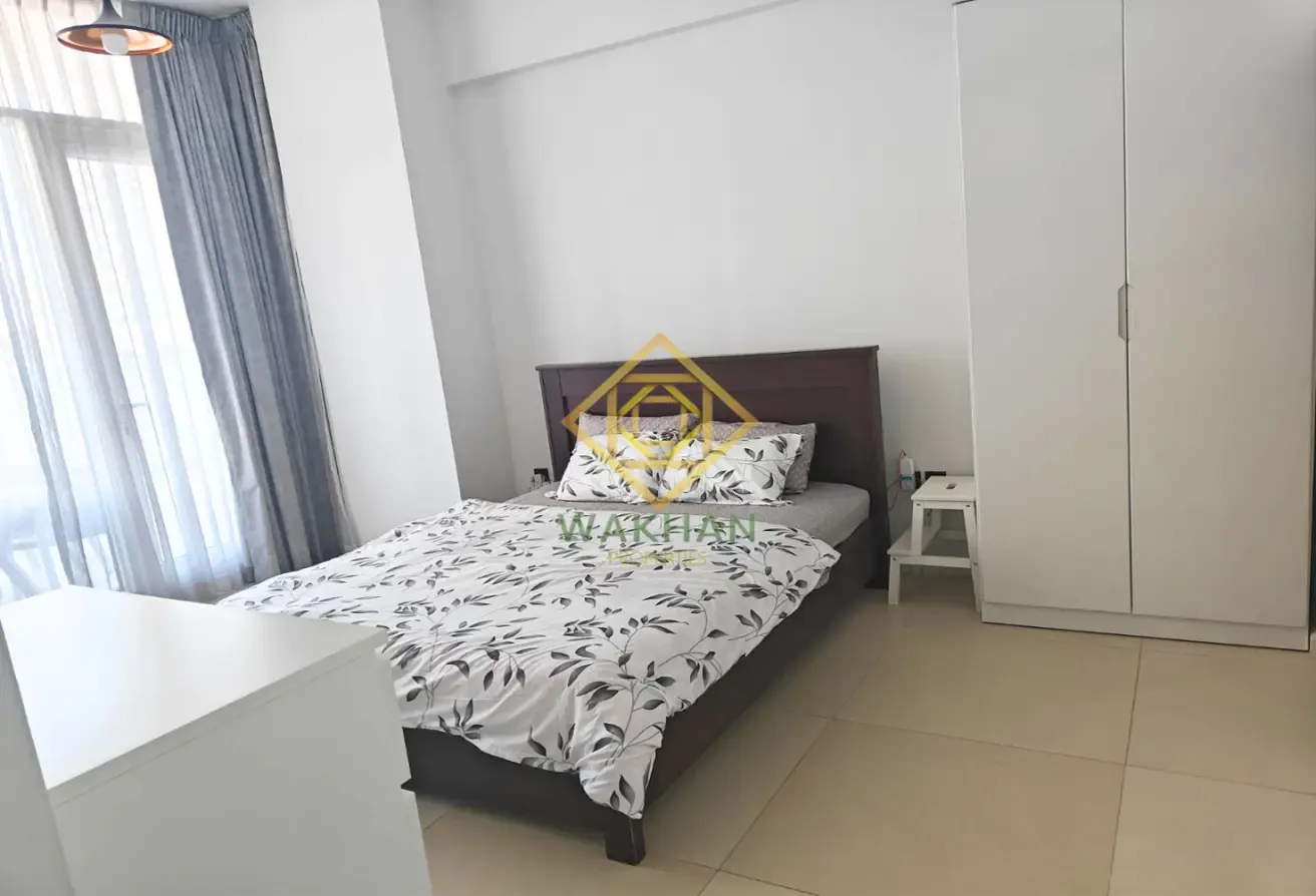 Spacious 1BR + Study | Huge Layout | Near Metro