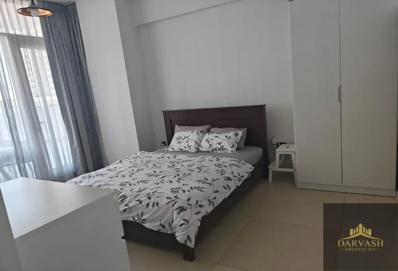 Spacious 1BR + Study | 2BR | Near Metro