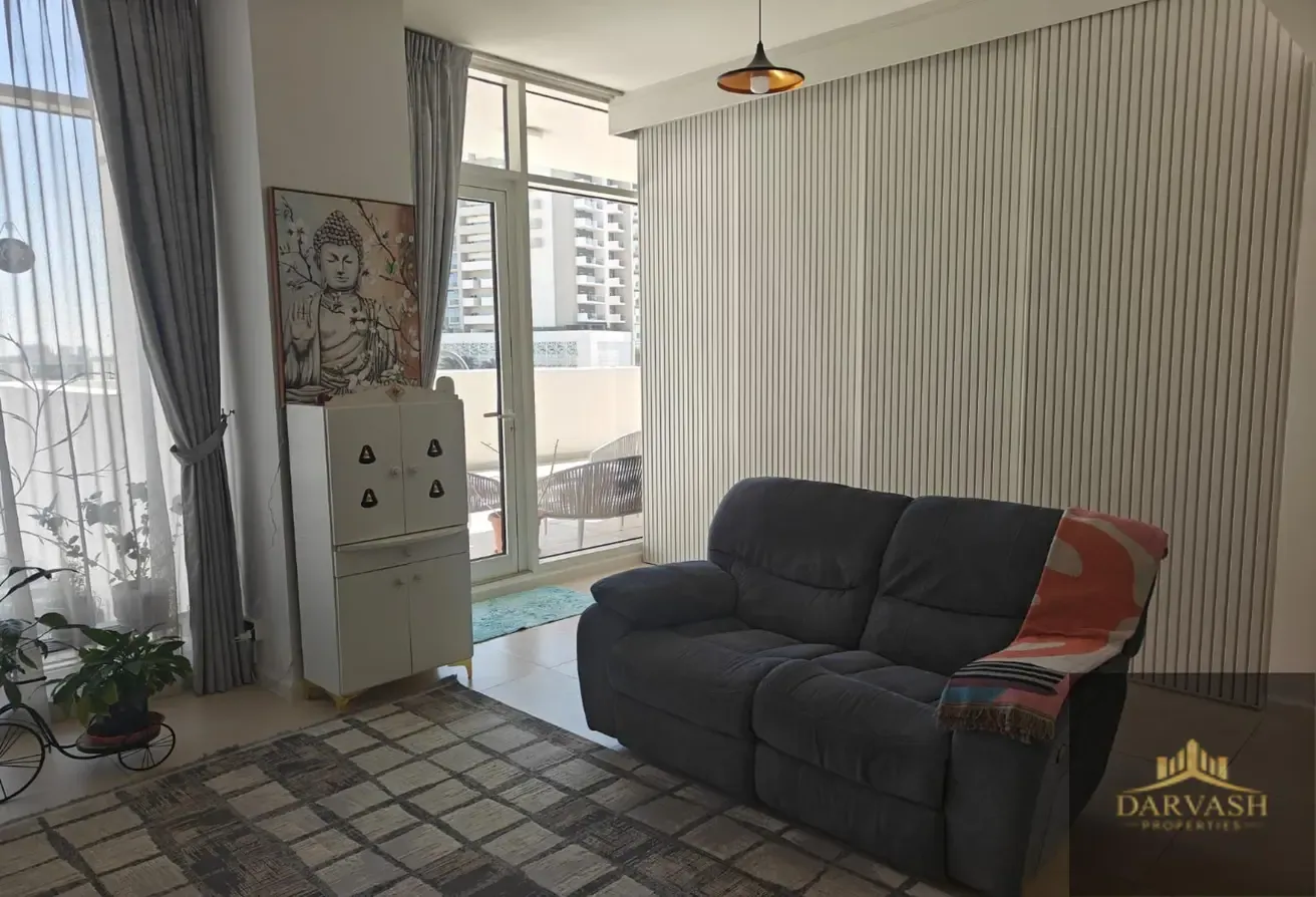Spacious 1BR + Study | 2BR | Near Metro